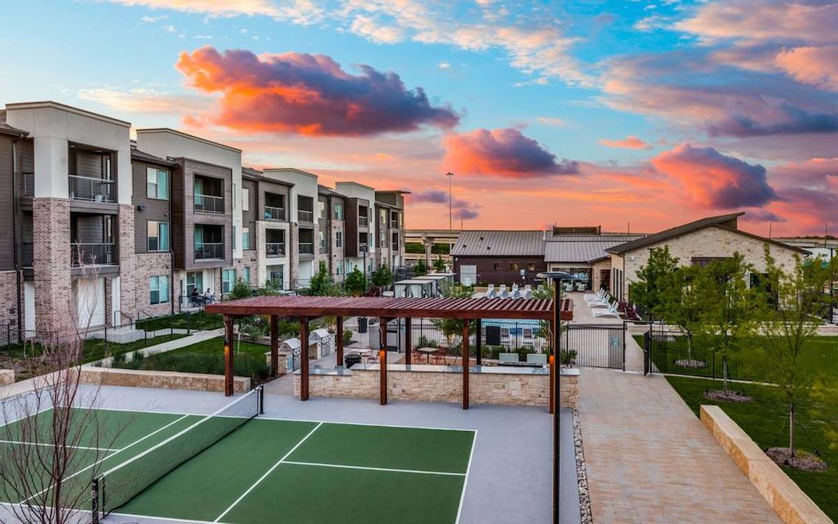 The Top 5 Apartments with Pickleball Courts in Dallas Lighthouse